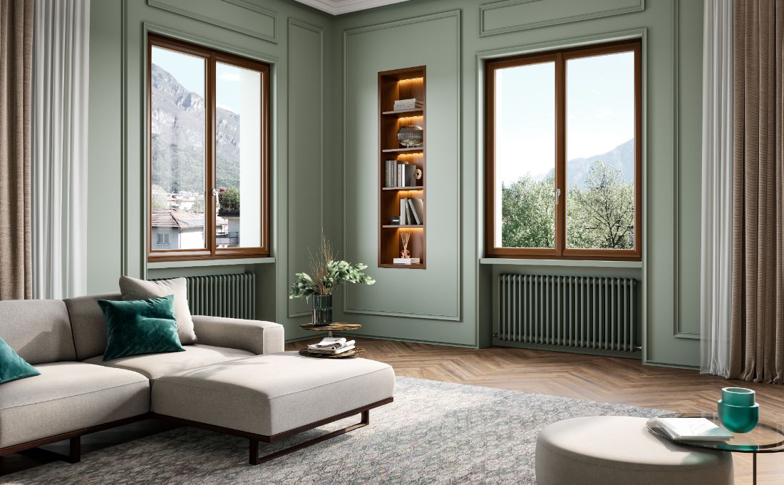 idea-arredamento-soggiorno-divano-color-sabbia-tappeto-finestre-prolux-oknoplast