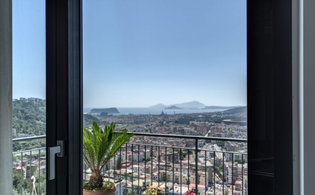 Vivicasa Appartamento Con Vitro A Napoli 12 1024x633