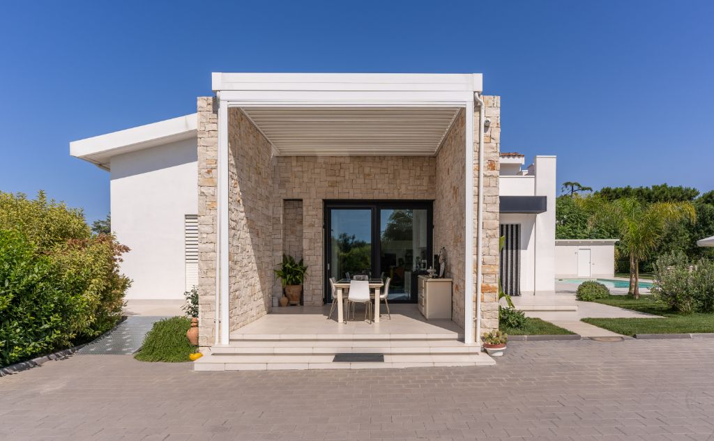 Officine Schena Villa A Terlizzi 05