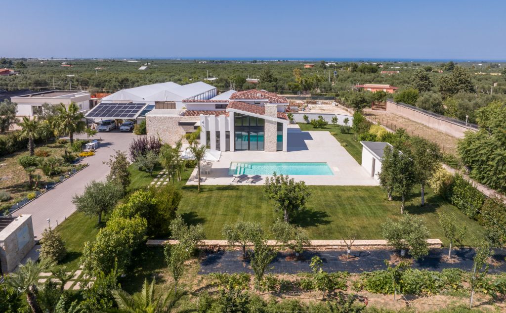 Officine Schena Villa A Terlizzi 15