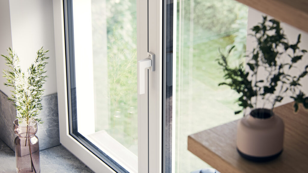 Infisso Oknoplast con design squadrato e minimale per gli spazi più contemporanei