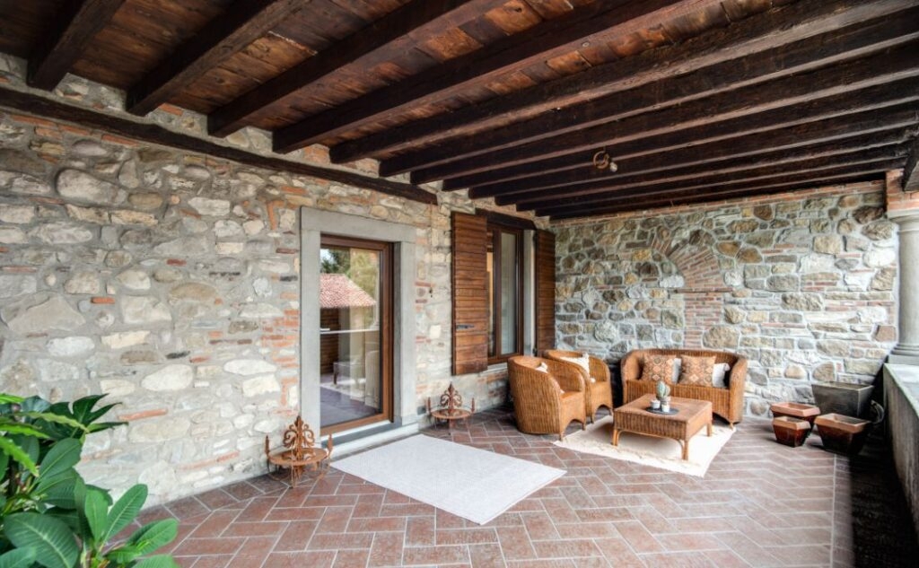 porta veranda Prolux Evolution ristrutturazione villa Lago d'Iseo