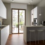 Cucina con porta finestra Prolux Evolution di Oknoplast