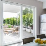 Scorrevoli HST Premium di Oknoplast presenti nella zona cucina