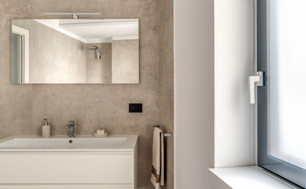 Bagno padronale con finestra Prolux Vitro