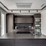 Cucina open space con finestre Prolux Evolution di Oknoplast