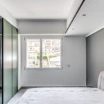 Camera da letto con finestra Prolux Evolution di Oknoplast