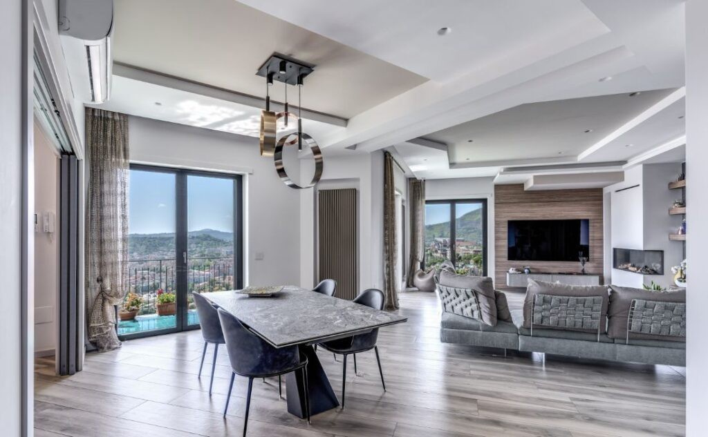Appartamento con Prolux Vitro a Napoli zona living con vista all'esterno