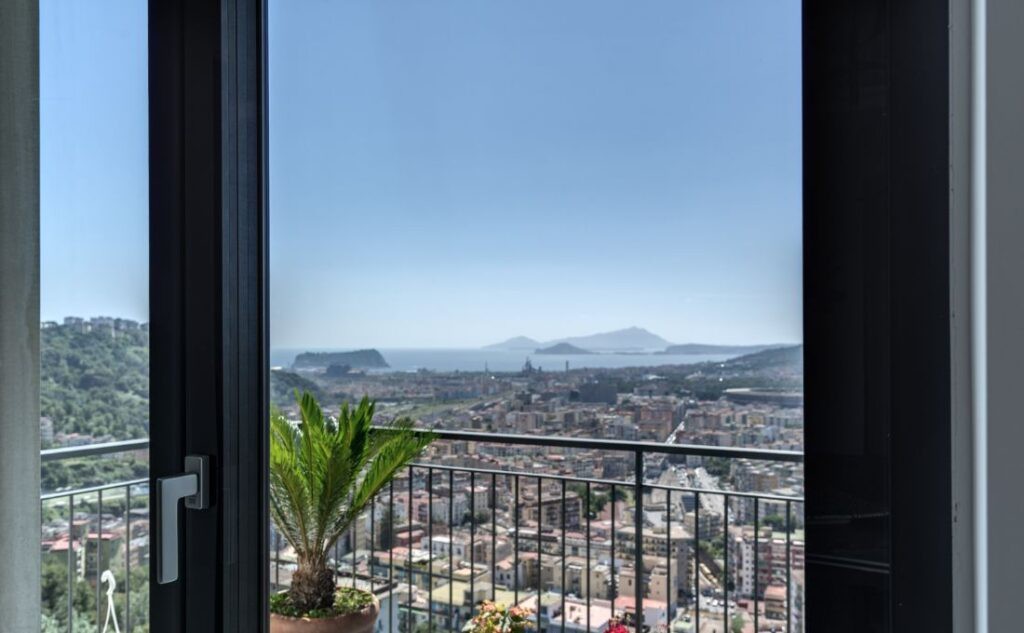 Vivicasa Appartamento Con Vitro A Napoli 12 1024x633