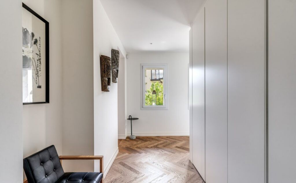villa a Cernobbio ristrutturata con infissi Oknoplast zona ingresso