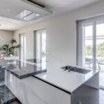 zona cucina attico Vigevano ristrutturato con infissi Oknoplast