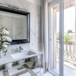 Il bagno appartamento Vigevano con infissi Oknoplast