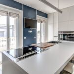 La cucina appartamento Vigevano con infissi Oknoplast