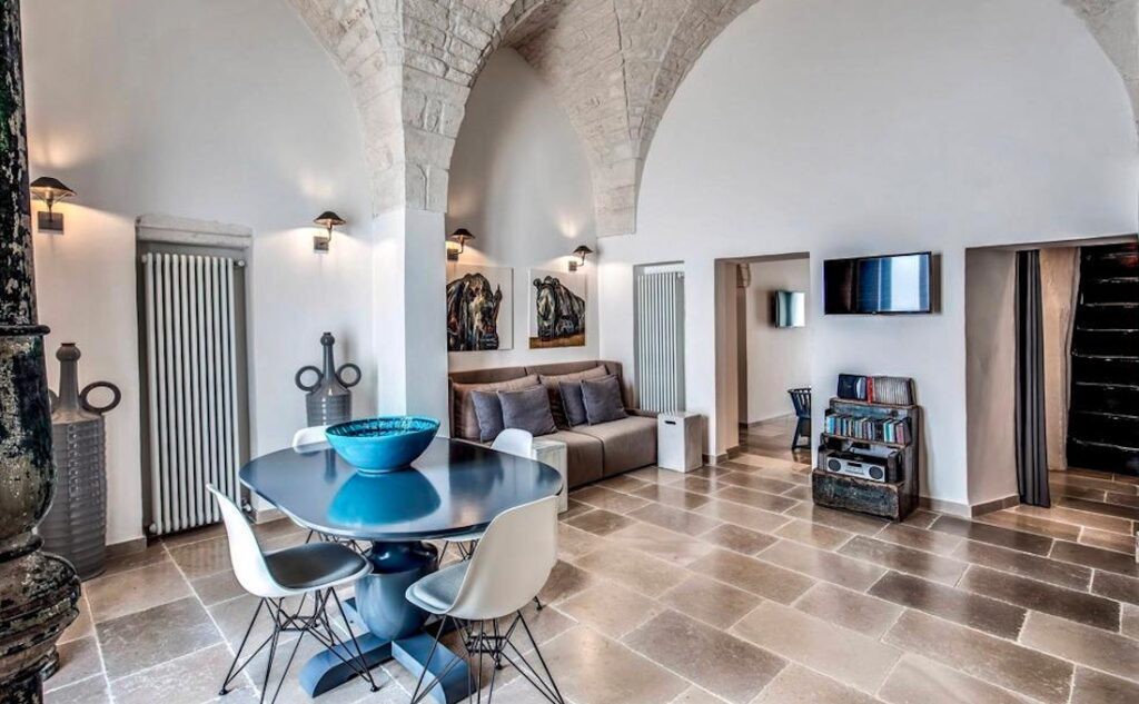 Interni palazzina storica Ostuni