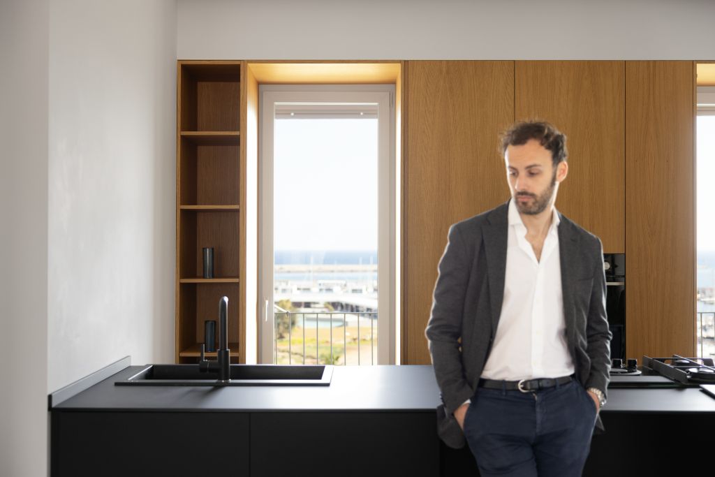 interni villa Cernobbio con infissi Oknoplast